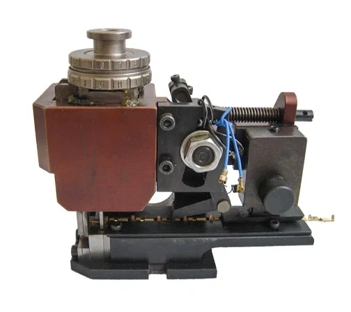 TA-20U 機械式壓接模座 手動端子模